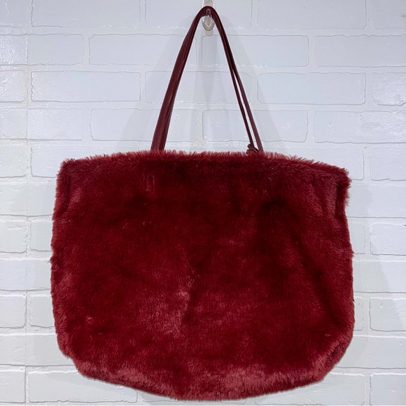 Burgundy Faux Sherpa Shoulder Bag with Wristlet and Cute Faux Sherpa Keychain - Picture 6 of 12